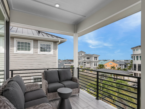 Fort Myers Beach Luxury Canal-Front Rental - 5 King Suites & Private Pool